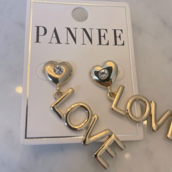 Love earrings from Vici - Picture 2 of 2